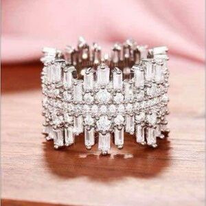 New - Women’s Wedding / Cocktail Ring